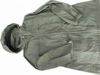 Gabardina verde entretiempo