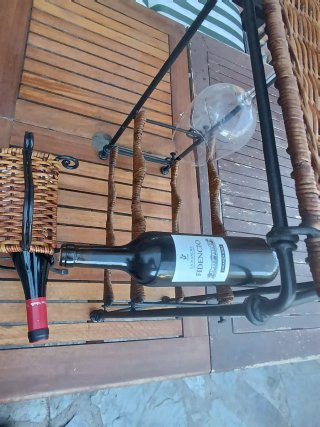 Botellero mimbre y forja