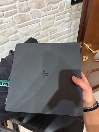 PlayStation 4 Slim 1TB - Ottime condizioni