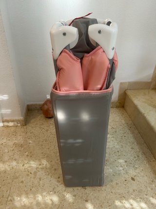 Parque cuna rosa y gris