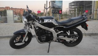 Suzuki GS500. Cafe racer, perfecta para el A2 .