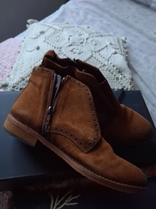 Botines de ante marrón