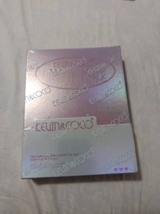 Paleta de maquillaje KEUIN&COCO Luminous Grace