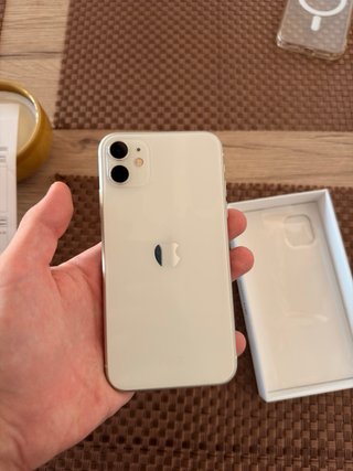 iPhone 11 64GB Blanco 88% Batería