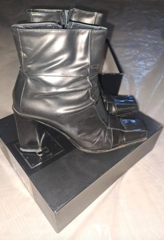 Stivaletti Fabi neri donna