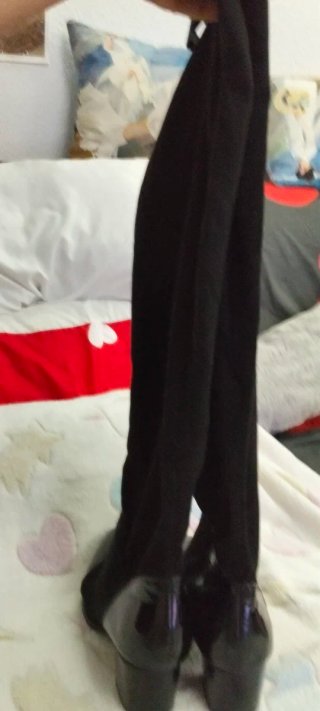 Botas altas piel negras  charol por encima rodilla