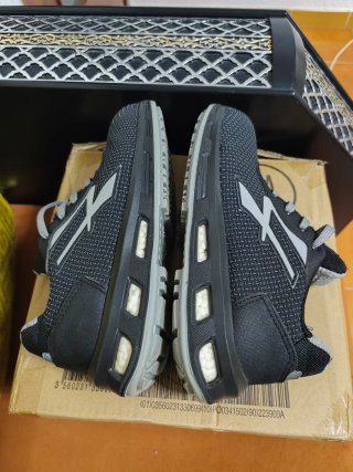 Zapatos U-Power Talla 39 Negro/Gris