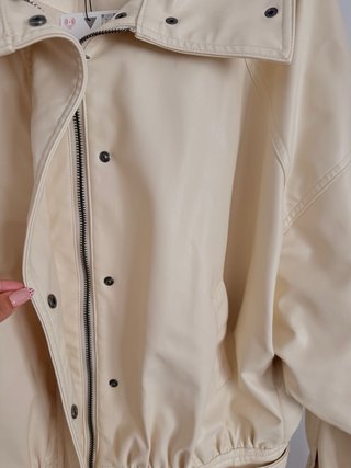 Bomber Zara Beige Talla M