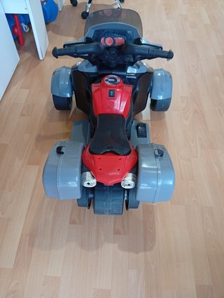 Trimoto eléctrica infantil Feber Motorspider (12V