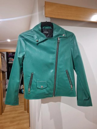 Cazadora efecto piel verde Fórmula Joven