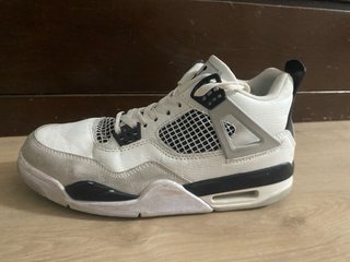 Jordan 4 Talla 38