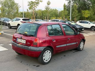 Renault Clio 2000