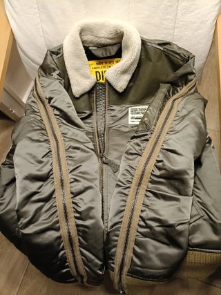 Cazadora Bomber Diesel Verde Talla L , Nuevo.