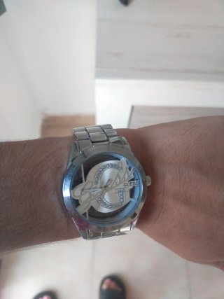 Reloj Guess Plateado