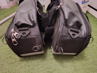Alforjas Moto Givi Negras