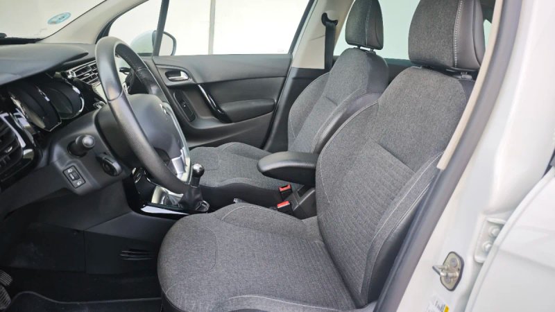 Citroën C3 1.6 BlueHDI S&S Exclusive 2016, foto 15