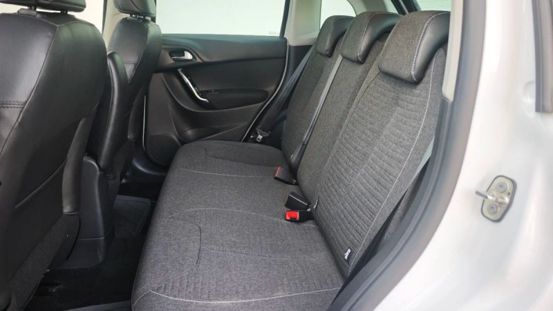 Citroën C3 1.6 BlueHDI S&S Exclusive 2016, foto 16