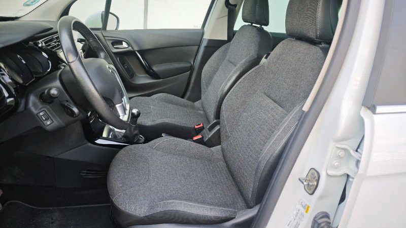 Citroën C3 1.6 BlueHDI S&S Exclusive 2016, foto 18