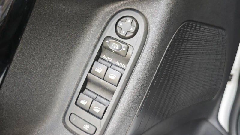 Citroën C3 1.6 BlueHDI S&S Exclusive 2016, foto 19