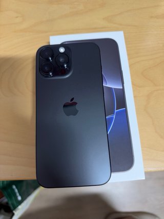 iPhone 16 Pro Max Gris