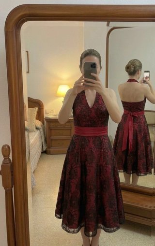 Vestido fiesta rojo satén encaje negro