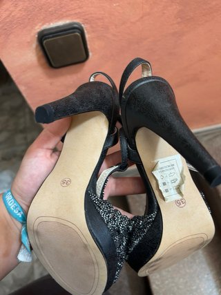 Tacones de boda Siha negros y plateados