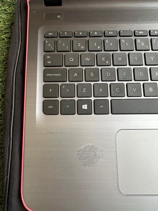 Portátil HP Rojo/Plateado