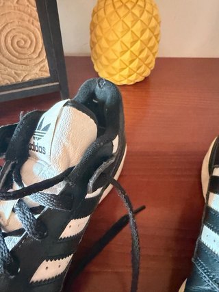 Adidas Forum Low Zapatillas Negras y Blancas