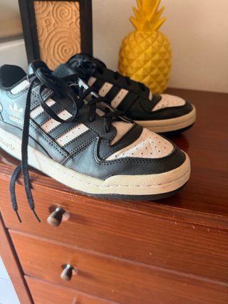 Adidas Forum Low Zapatillas Negras y Blancas