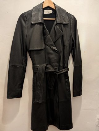 Abrigo de cuero piel negro Mango talla s
