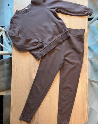 Beautiful COS Set: Joggers y Sweater XS