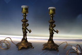 Coppia di lampade da tavolo in bronzo, cherubini.