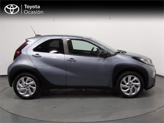 TOYOTA Aygo X Cross 1.0 VVT-I 72CV Play