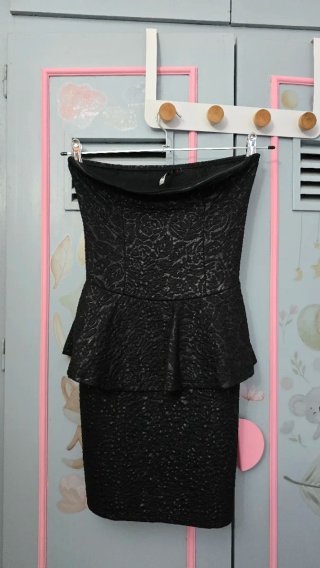 Lote 7 vestidos de fiesta y 1 mono