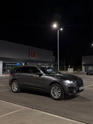 Jaguar F-Pace 2017