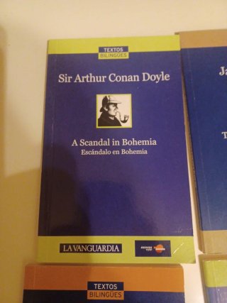 Libros de texto bilingues