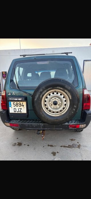 Mitsubishi Montero 2005