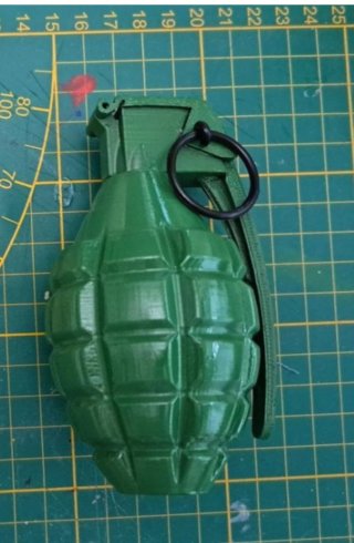 Granata giocattolo verde stampa 3d