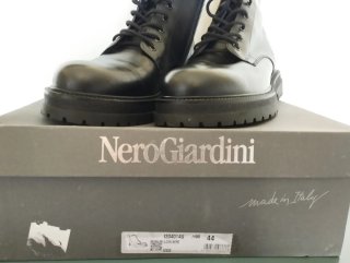 Anfibi Nero Giardini tg.44
