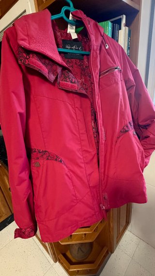 Anorak rosa/rojo en buen estado