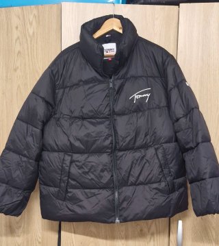 Chaqueta Tommy Jeans acolchada negra XXL