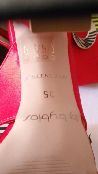 Nuovo By byblos donna rosse con fibbia  oro