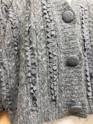 Cárdigan de punto trenzado gris Zara