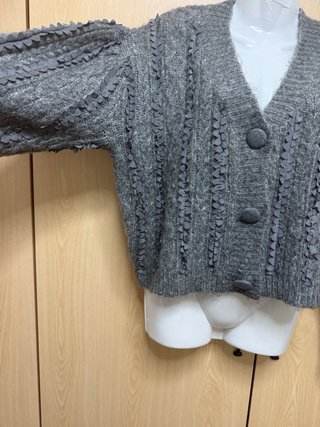 Cárdigan de punto trenzado gris Zara