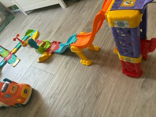 Camión y coches Vtech Tuc Tuc