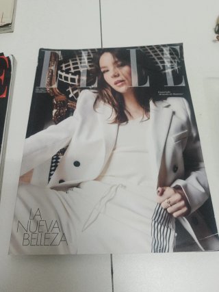 Revistas Elle, el mueble y clara