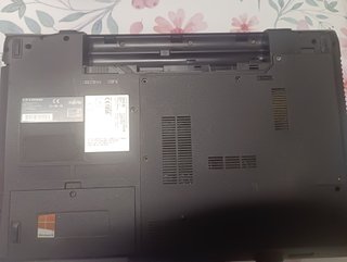 Portátil Fujitsu Lifebook AH532 . PARA PIEZAS