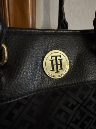 Borsa a spalla Tommy Hilfiger nera