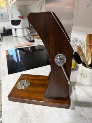 Jamonero vertical madera y metal