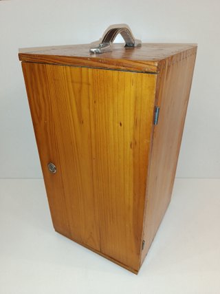 Microscopio Trinocular ANTARES con caja de madera